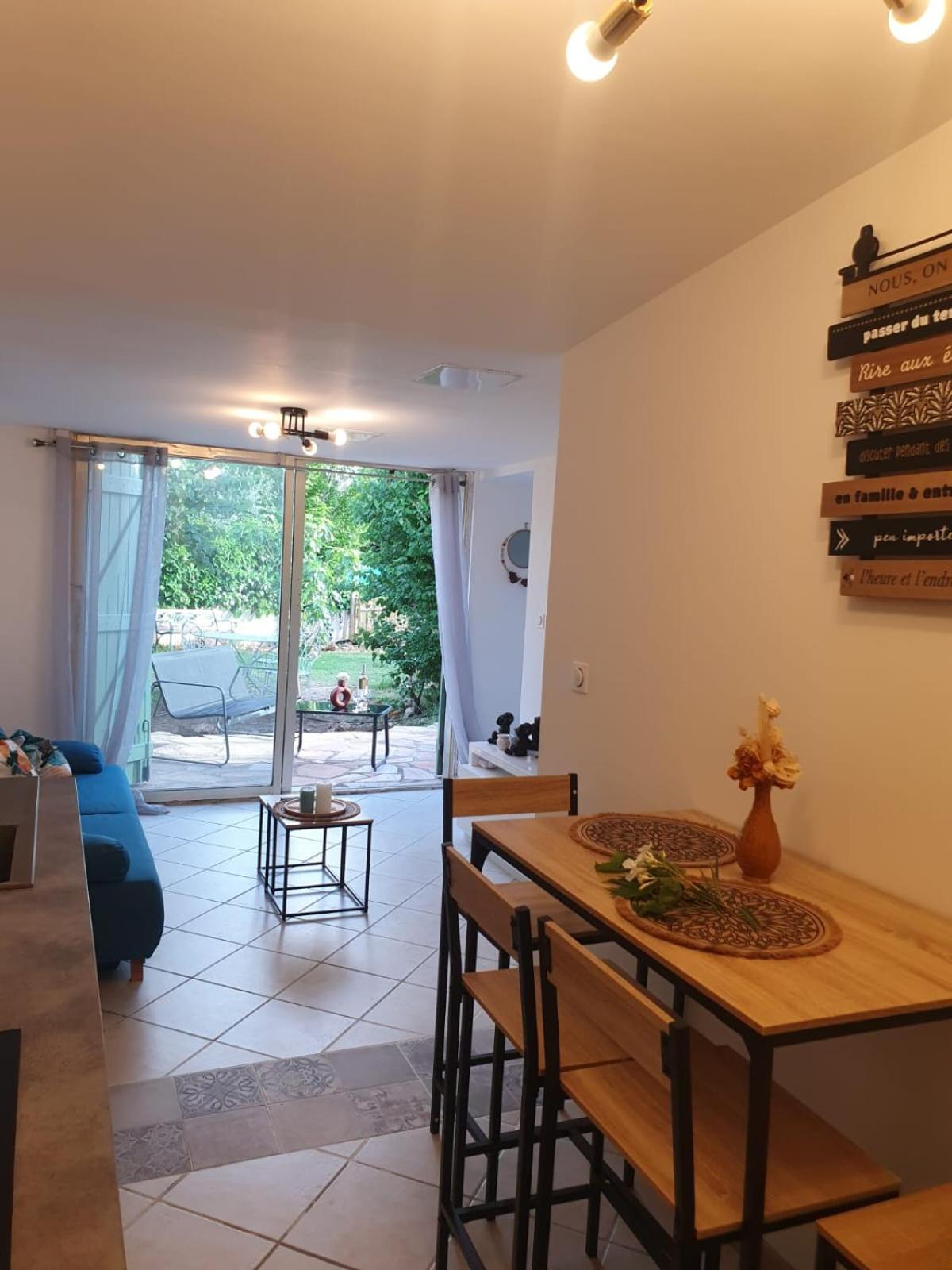 Location De Vacances T2 Non Loin D'Aix Et Marseille Pourrieres Dış mekan fotoğraf